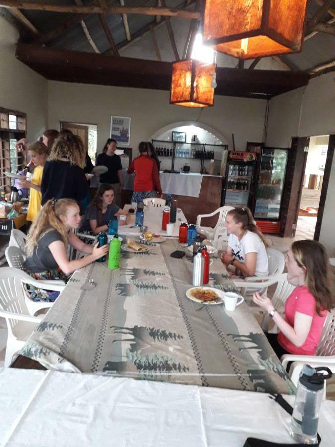 Masaka Backpackers, Tourists Cottage & Campsite 외부 사진